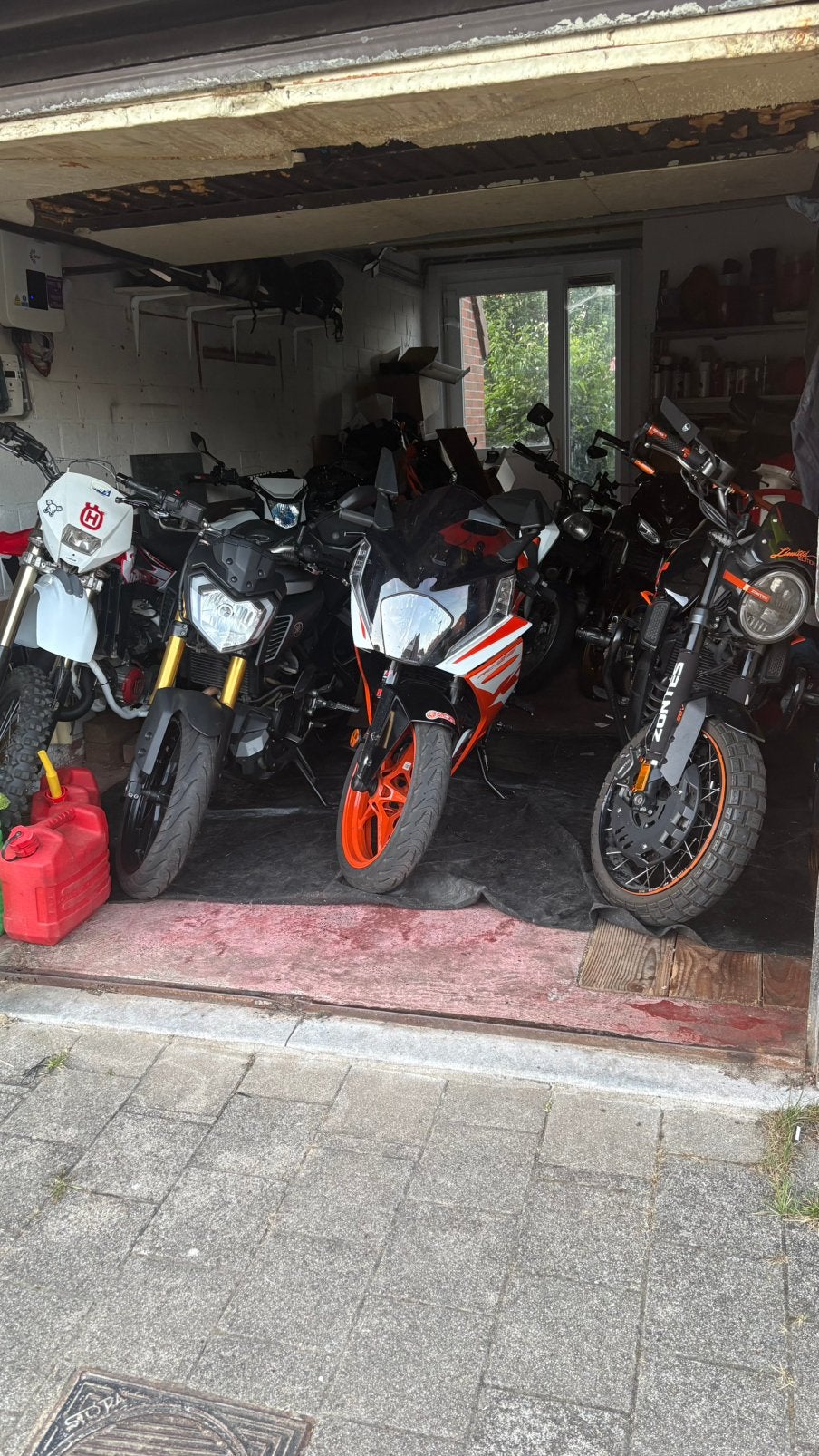 À échanger 3 motos 125cc et 2 50cc, motos, scooters a1 b, Chopper, ABS, Neuf, Particulier