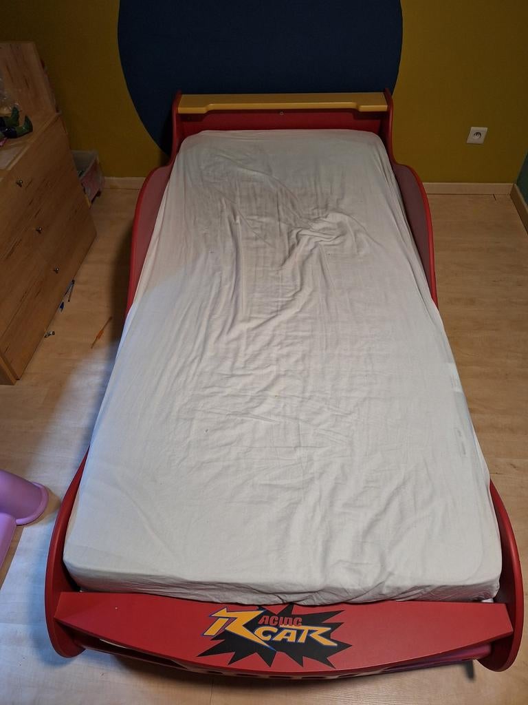 Autobed met verlichting, matras en dekbed => WEGGEEFPRIJS, Kinderen en Baby's, Kinderkamer | Bedden, Zo goed als nieuw, 180 cm of meer