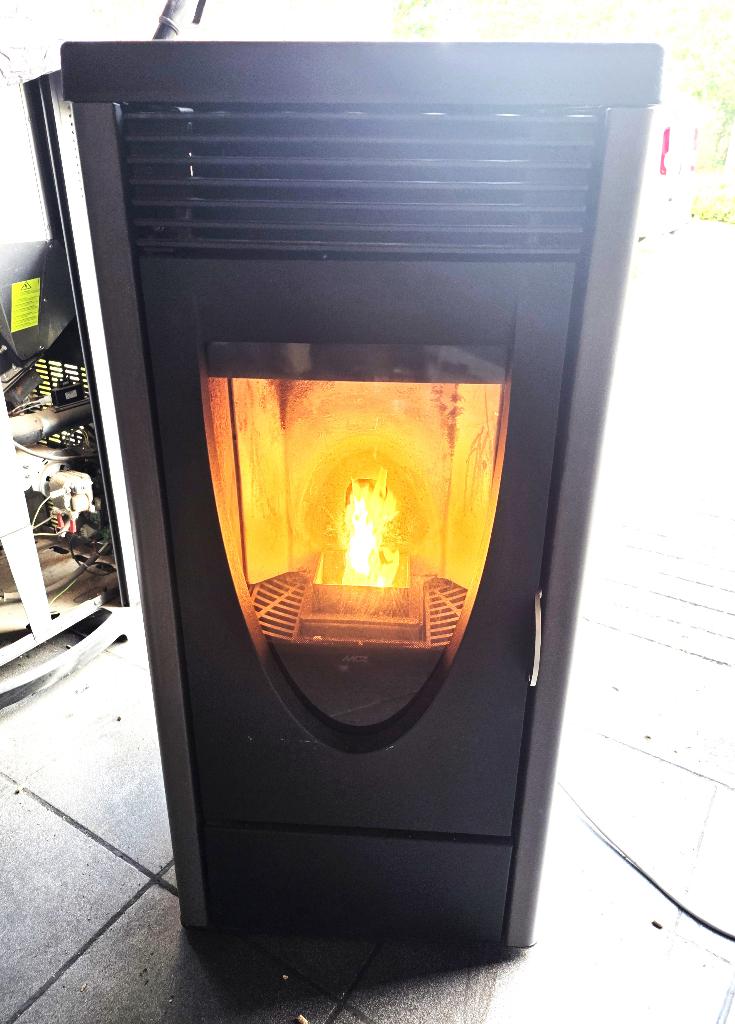 pelletkachel mcz saturn 8 kw, Huis en Inrichting, Kachels, Ophalen, Gebruikt, Overige brandstoffen, Pelletkachel