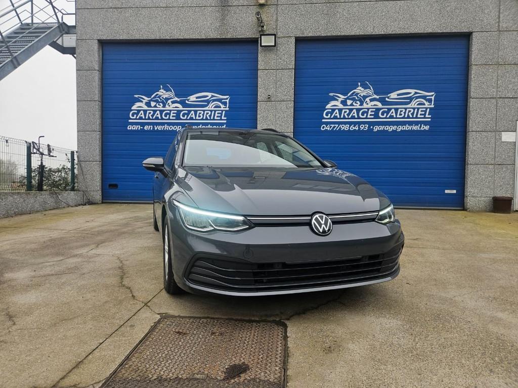 Volkswagen Golf VIII Life eTSI (bj 2023, automaat), Auto's, Stof, Gebruikt, Euro 6, Automatische klimaatregeling