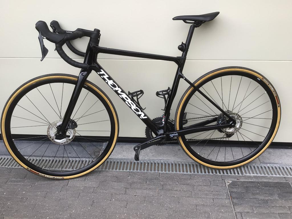 Thompson zwart maat 54, 28 inch, 10 tot 15 versnellingen, Zo goed als nieuw, 53 tot 57 cm