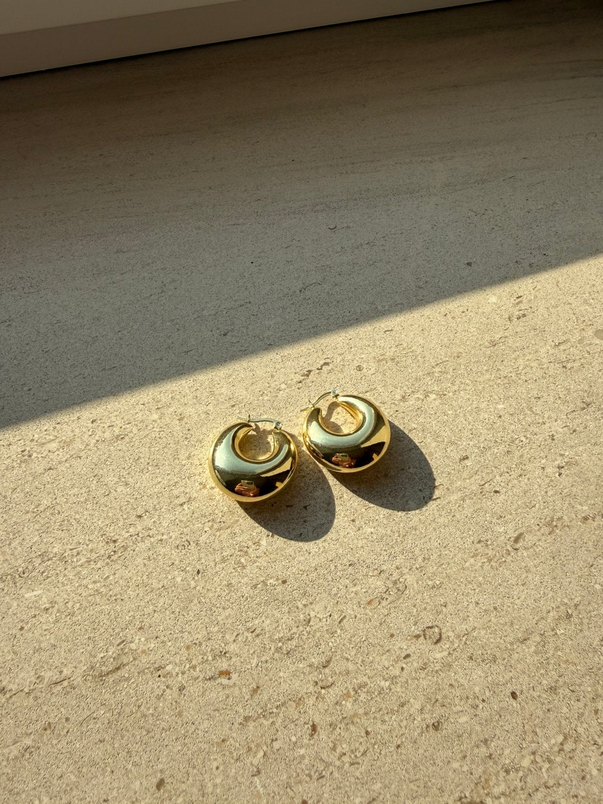 Oorbellen, Handtassen en Accessoires, Oorbellen, Ophalen, Zo goed als nieuw, Goud, Goud