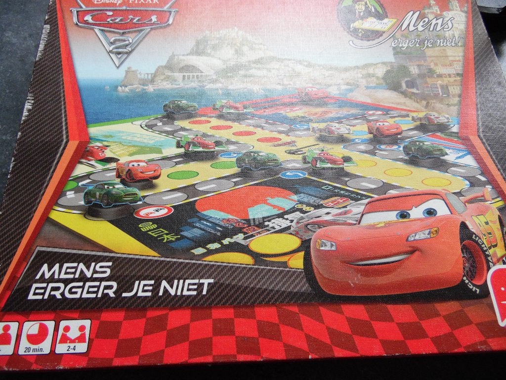 Mens erger je niet Cars 2, Drie of vier spelers, Ophalen of Verzenden, Zo goed als nieuw, JUMBO