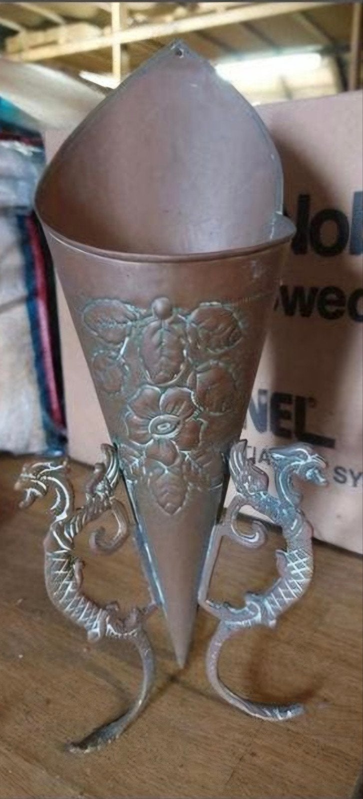 Vase cornet (garniture de table/jardinière sur pied tripode, Antiquités & Art, Enlèvement ou Envoi, Bronze