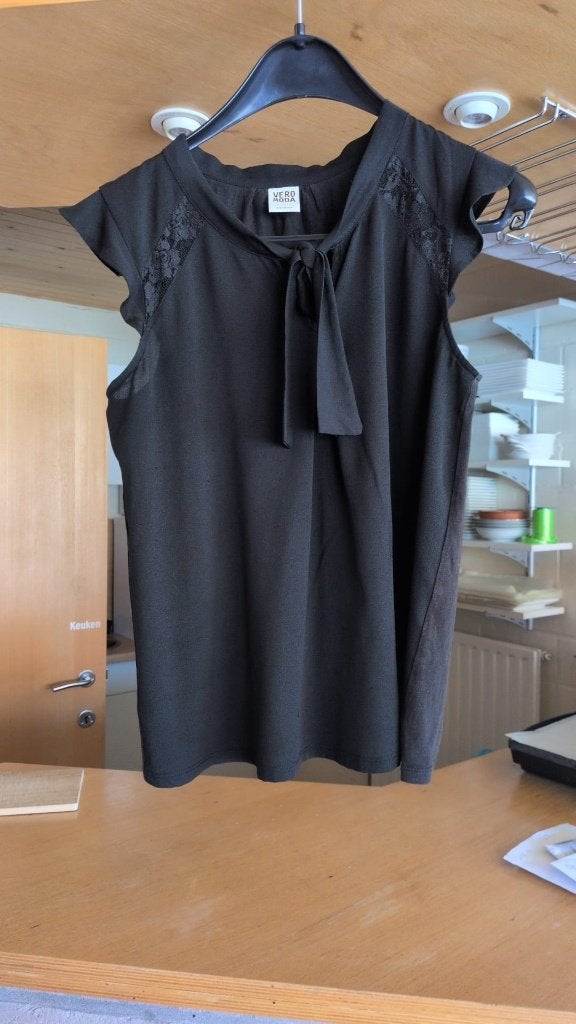 zwart T-Shirt van Vera Moda - M - 5€, Kleding | Dames, T-shirts, Maat 38/40 (M), Vero Moda, Zwart, Ophalen of Verzenden