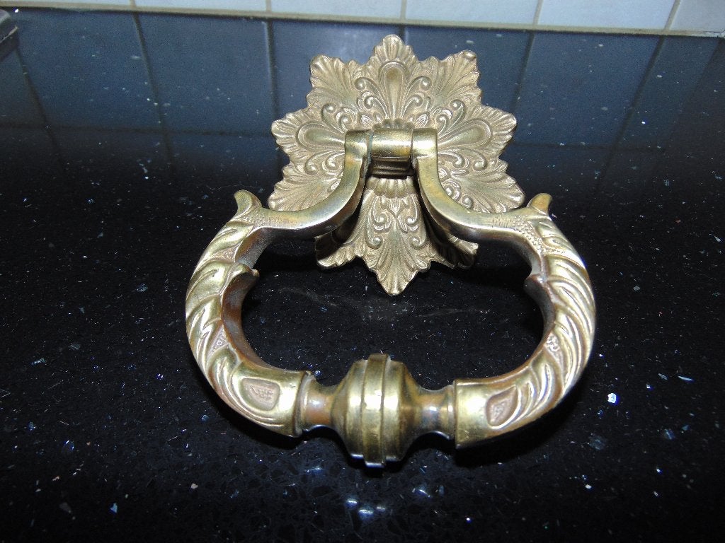 Brocante bewerkte deurklopper in brons, Ophalen of Verzenden, Brons
