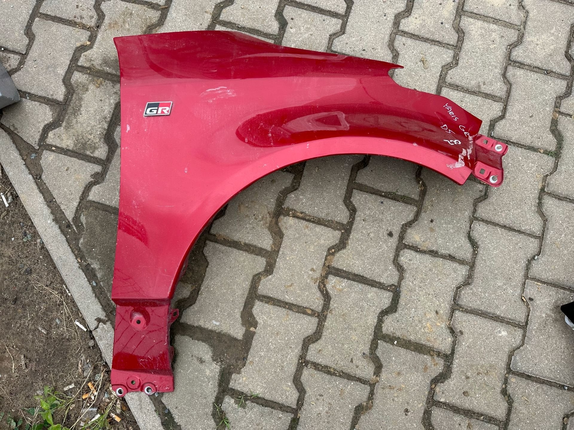Panneau lat ral droit Toyota Yaris GR, Info@toyota.co.jp, Toyota Motor Corporation, Toyota, Utilisé