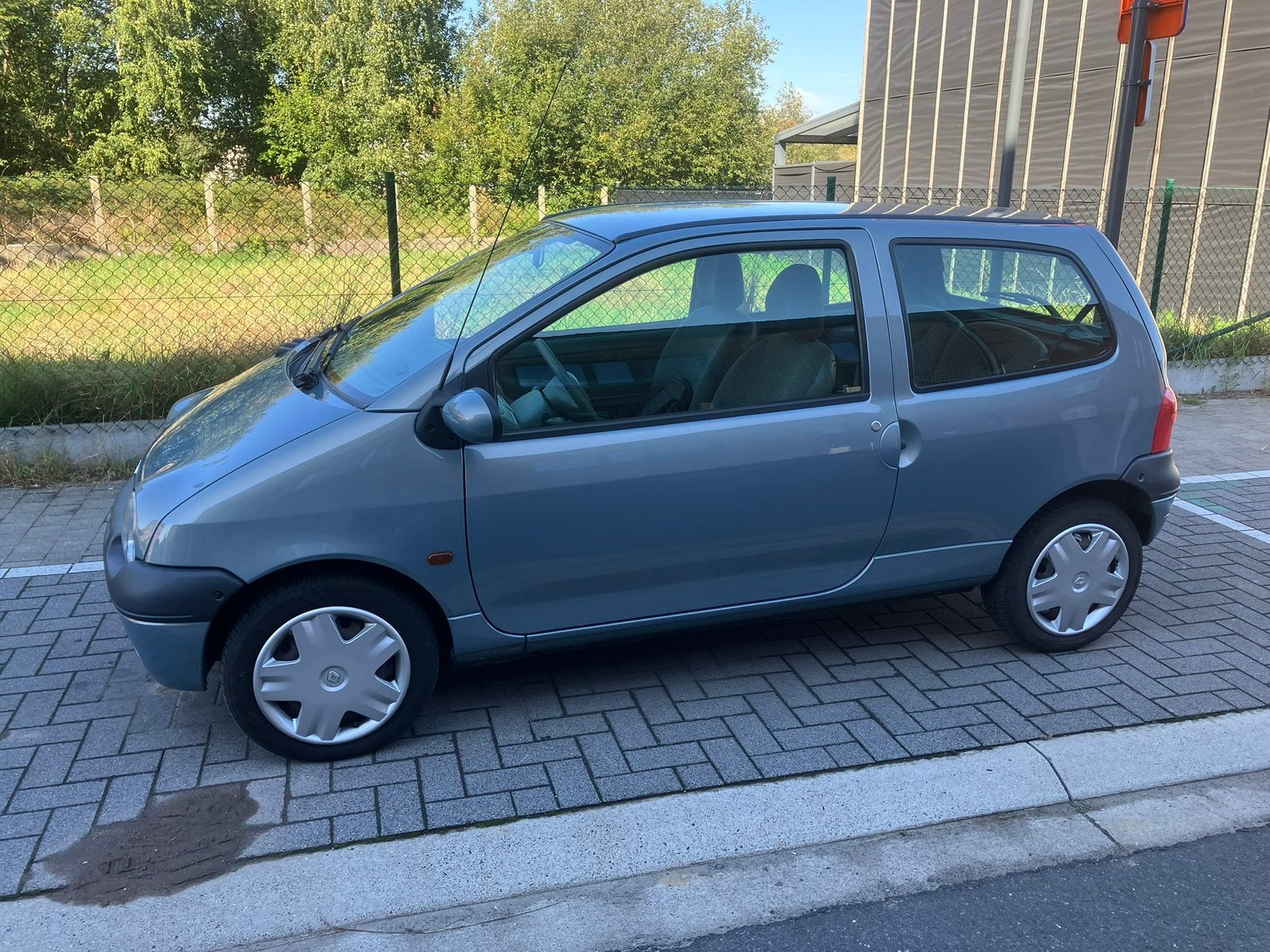 Renault Twingo, Voorwielaandrijving, Elektrische ramen, 4 cilinders, Blauw