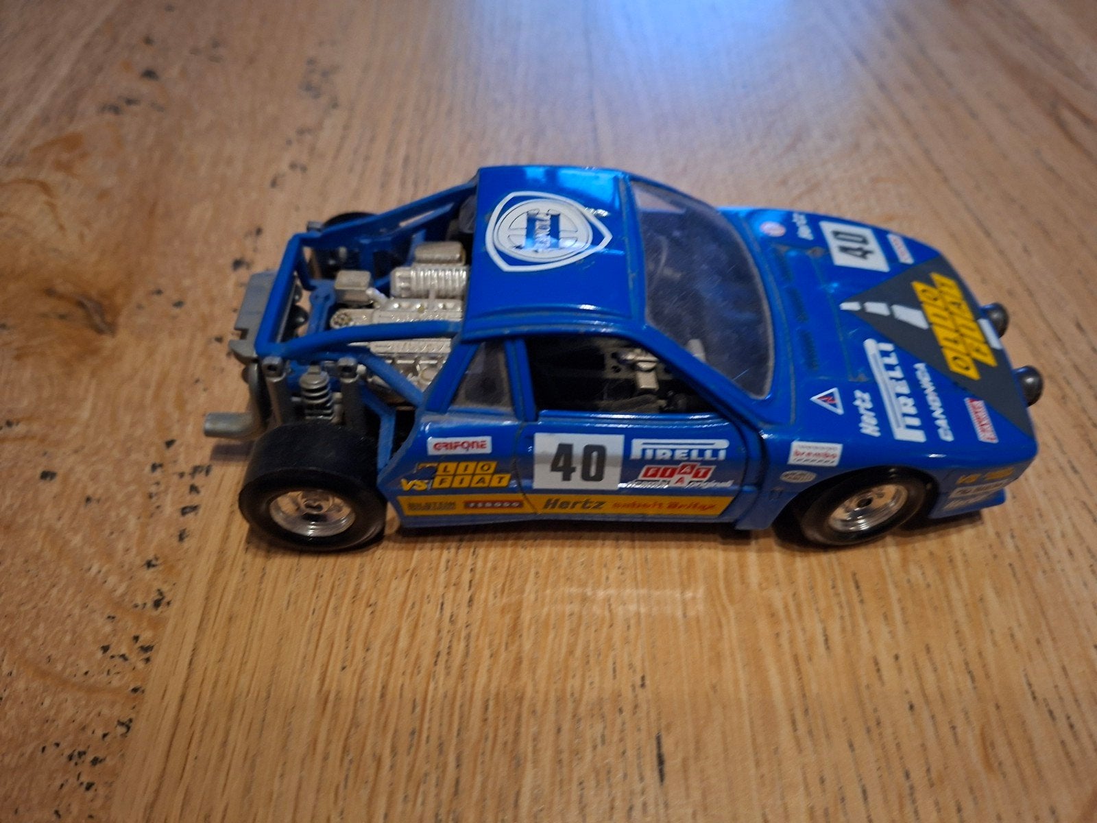 Lancia 037 Rally 1:24 Bburago, Enlèvement ou Envoi