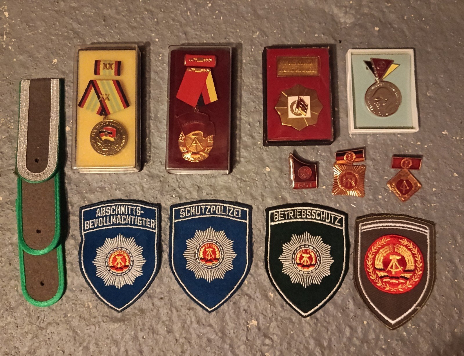 Oost Duits lot (DDR): medailles, pins en badges, Ophalen of Verzenden, Overige soorten, Embleem of Badge