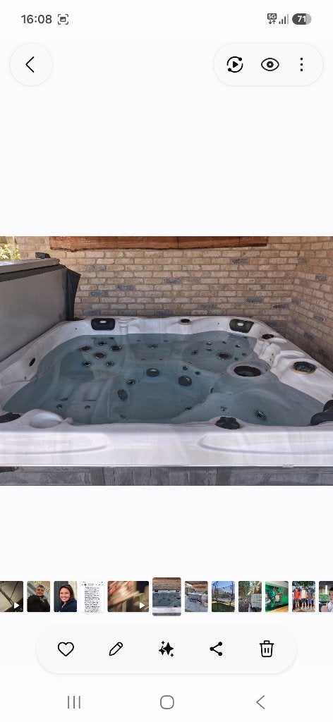 Jaccuzi 5 personen, Ophalen, Gebruikt, Afdekzeil, Vast