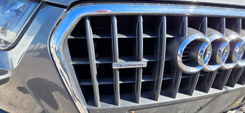 Audi Q3 2013 photo 2