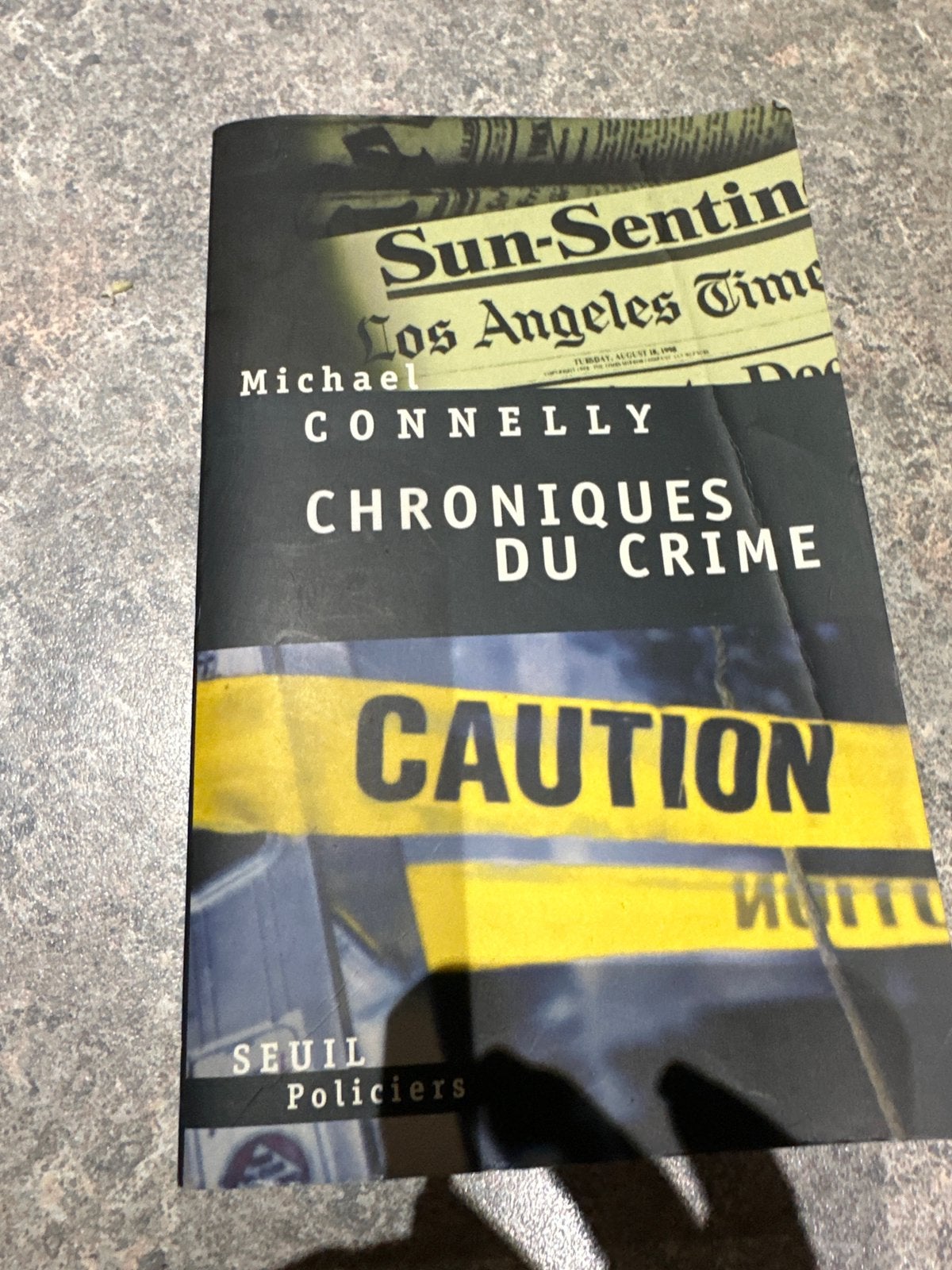 Livre chroniques du crime Michael Connelly, Boeken, Ophalen of Verzenden, Gelezen
