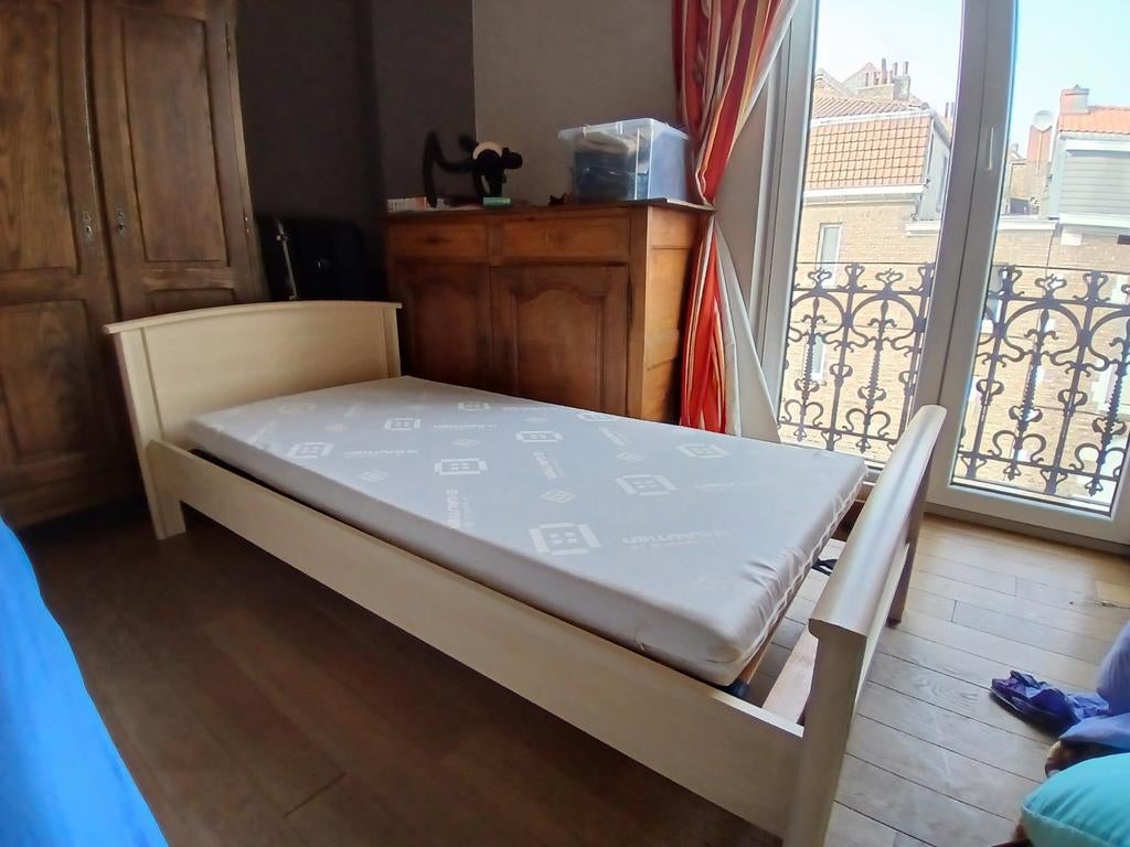 Cadre de lit 1 personne + table de nuit, 100 cm, 210 cm, Une personne, Enlèvement