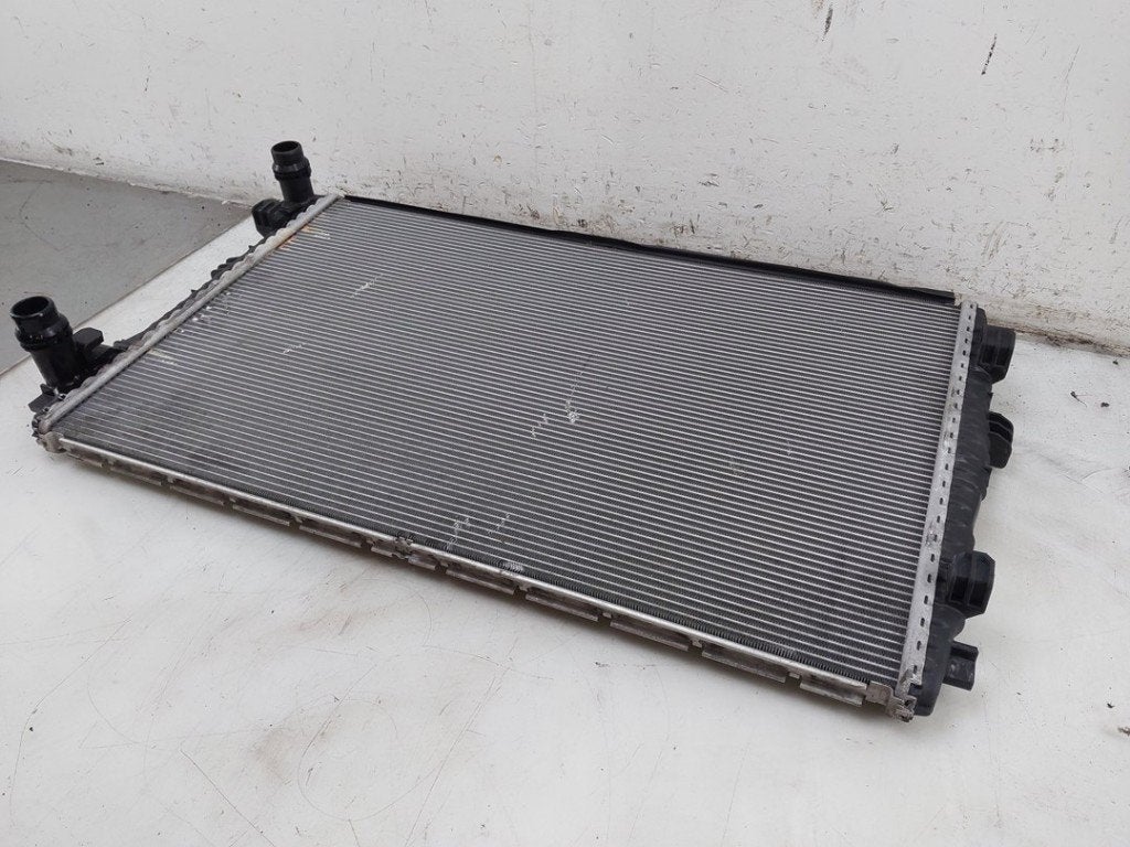 RADIATEUR EAU Volkswagen Golf VIII (CD1) (01-2019/-), Volkswagen, Volkswagen AG, Utilisé, Kundenbetreuung@volkswagen.de
