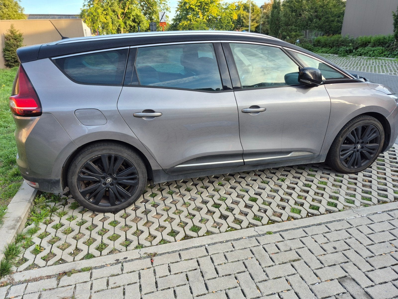 Renault Grand Scenic 2018 TCE 160 initiale Paris, Autos, Cuir, Argent ou Gris, Achat, Euro 6