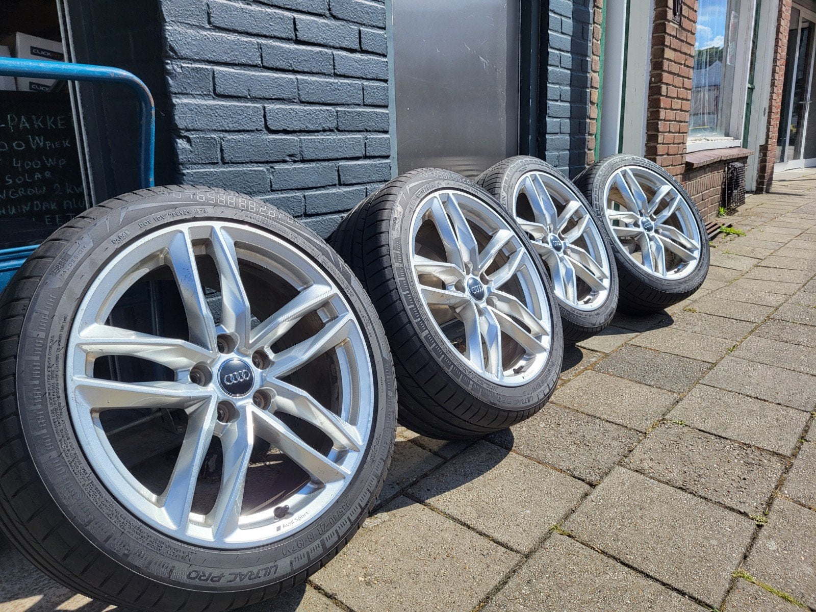 Originele Audi Sport velgen met nieuwe Zomerbanden, Auto-onderdelen, Banden en Velgen, Ophalen, 18 inch, 245 mm, Banden en Velgen