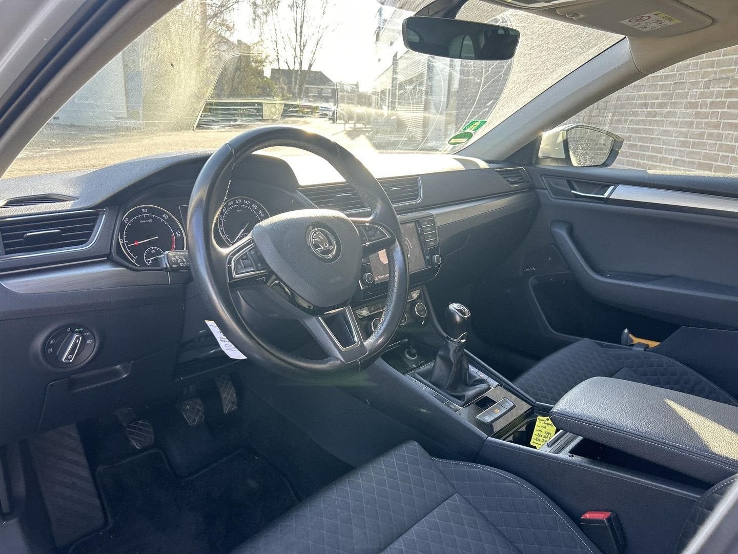 Skoda Superb Combi 1.6 TDI Style Business | Stoelverwarming, Autos, Skoda, Achat, Entreprise, Boîte manuelle, Noir
