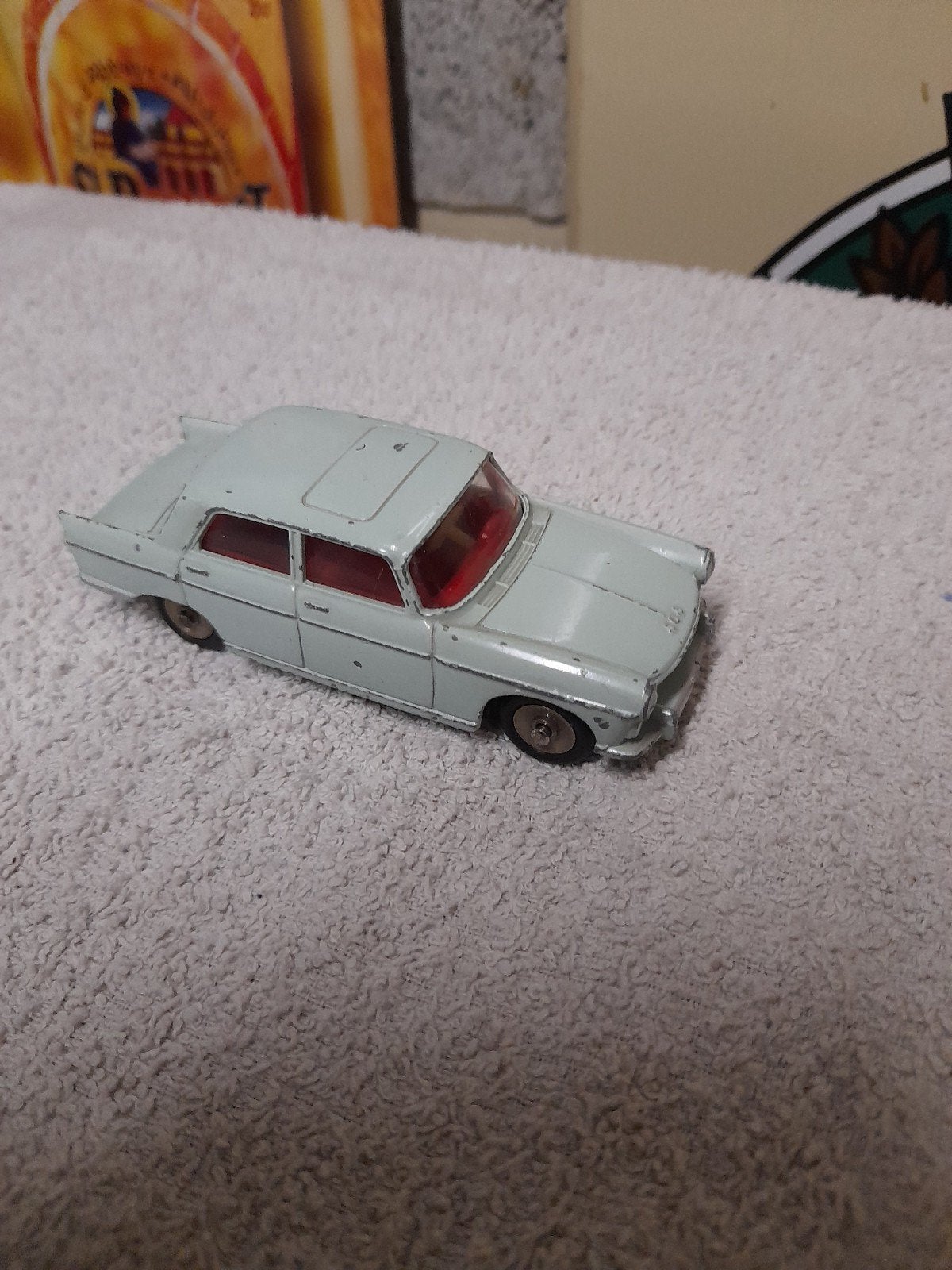 Peugeot 404 dinky toys, Enlèvement ou Envoi, Dinky Toys