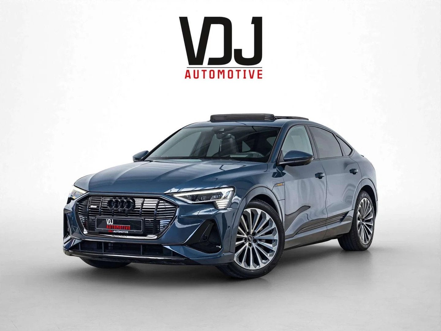 Audi e-tron 95 kWh 55 QUATTRO S-LINE|BANG&OLUFSEN|360|HEAD, Gebruikt, Zwart, Blauw, 408 pk