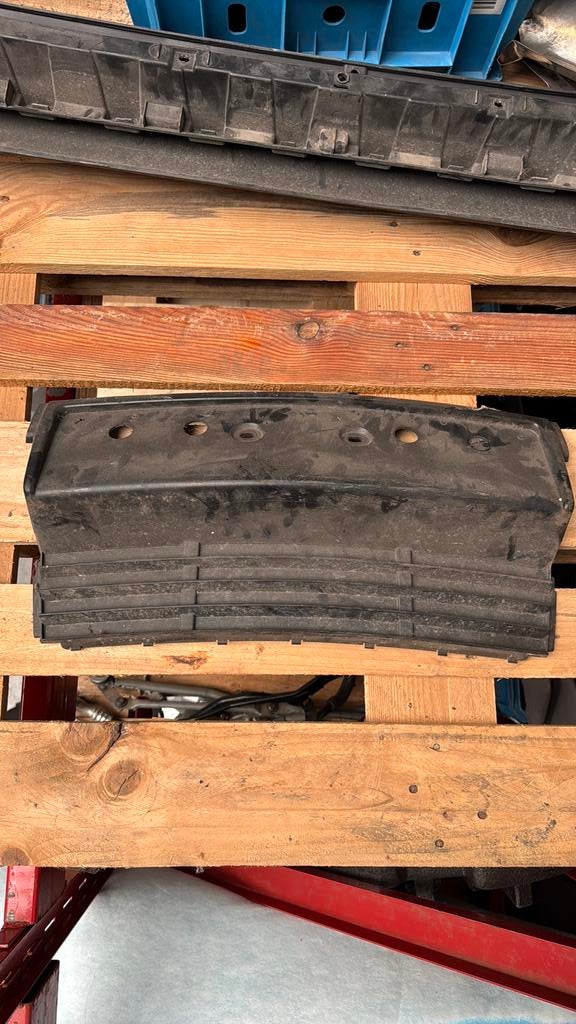 Bmw e34 bumper onderdeel, Ophalen, Zo goed als nieuw