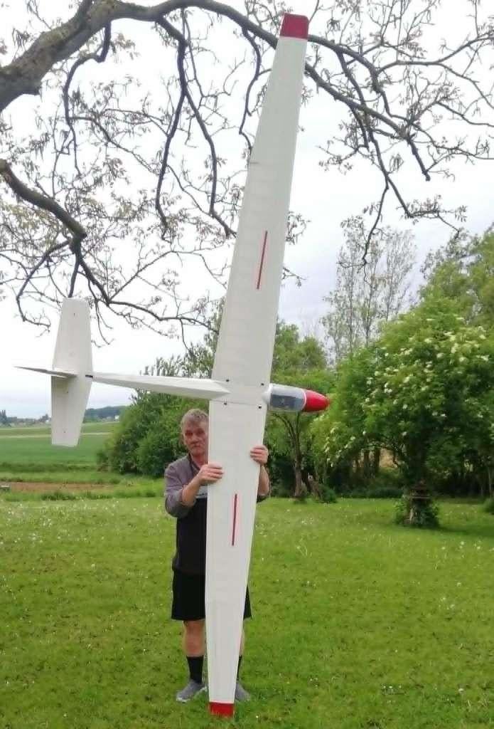 rc  zwever  MINIMOA   4 meter span  en  transport container, Hobby en Vrije tijd, Modelbouw | Radiografisch | Vliegtuigen, Ophalen
