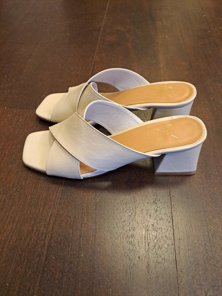 Tongs KMB pour femmes, Enlèvement ou Envoi, Beige, Comme neuf, Sandales de bain