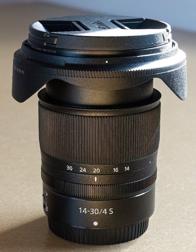 Nikkoer Z 14-30mm, Ophalen, Nikon Z-mount, Groothoeklens, Beschermhoes/tas