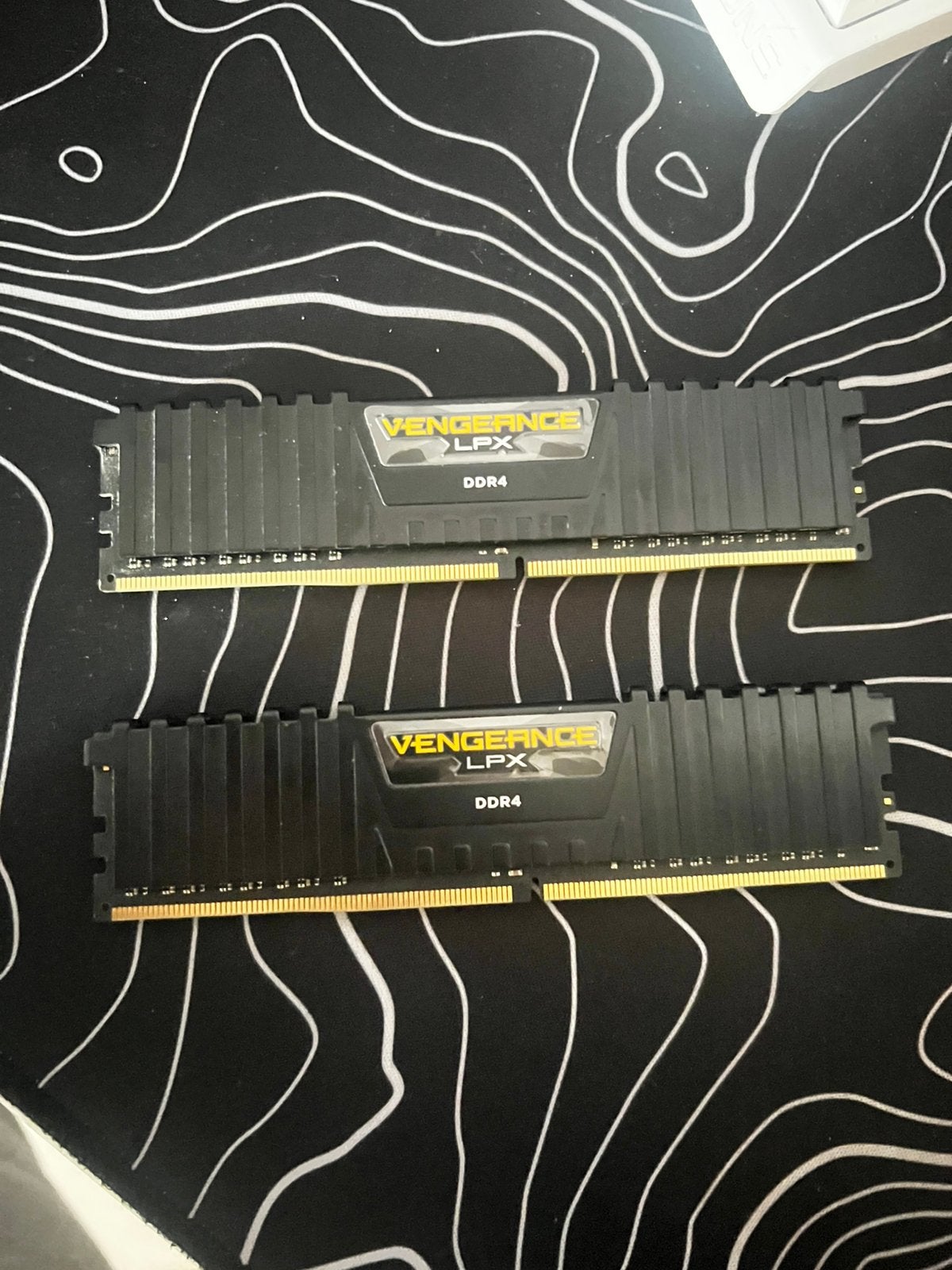 VENGEANCE ddr4 8gb RAM x2 3000mhz, DDR4, 8 GB, Ophalen of Verzenden, Zo goed als nieuw
