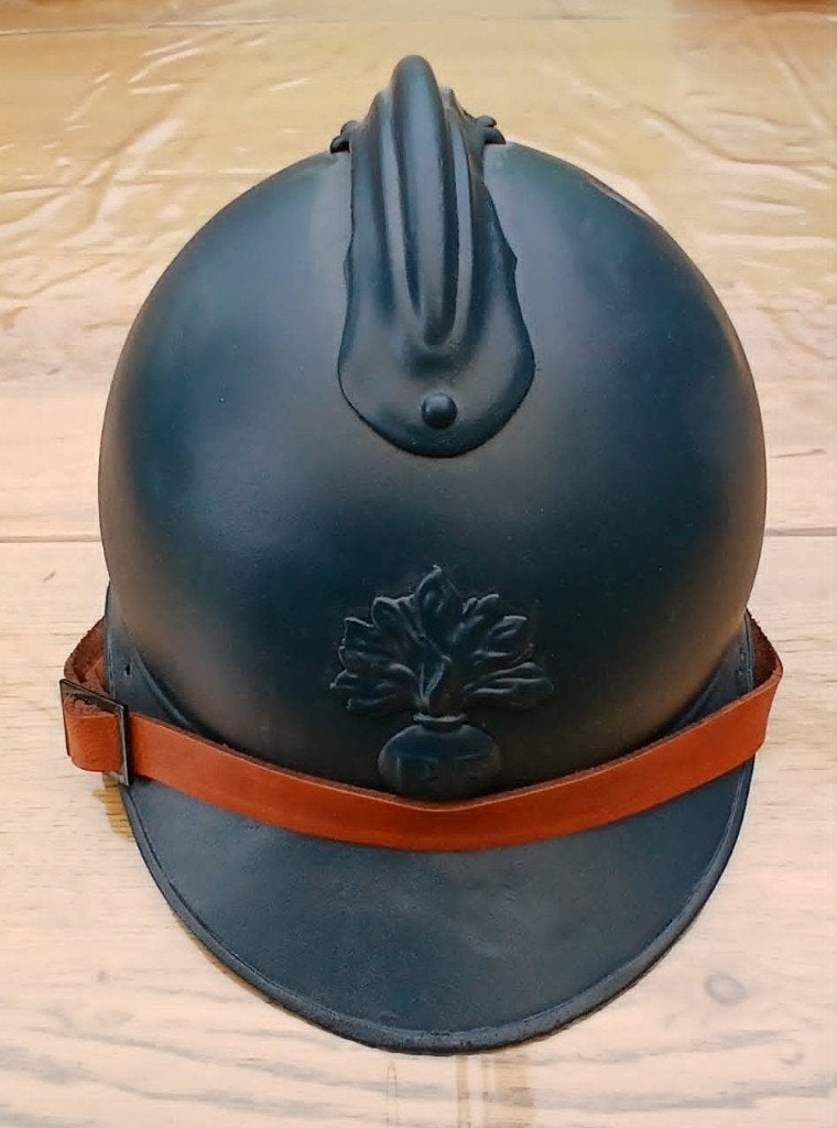 Adrien model 1915 helm met wafels en riem, Verzamelen, Ophalen of Verzenden, Landmacht, Helm of Baret