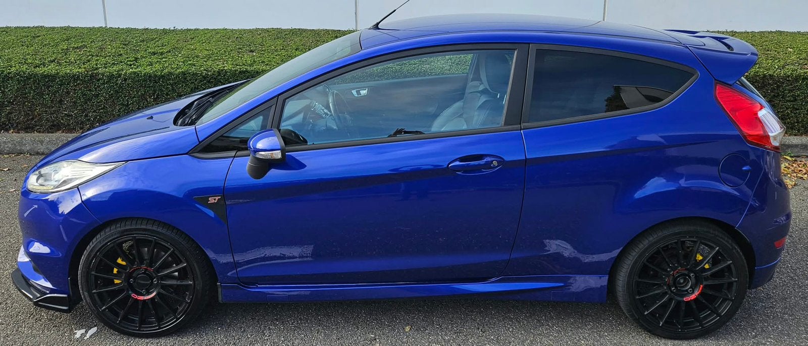 *** Ford Fiesta ST - Camera - GPS - Recaro - Garantie **, Auto's, Euro 6, Leder en Stof, 134 kW, Onderhoudsboekje