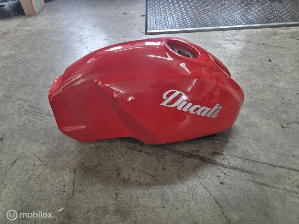 Benzinetank tank brandstoftank Monster 600 750 900, Motos, Enlèvement ou Envoi, Factorystore.service@ducati.com, Via Antonio Cavalieri Ducati, 74/5, 74/6, 40132 Bologna BO