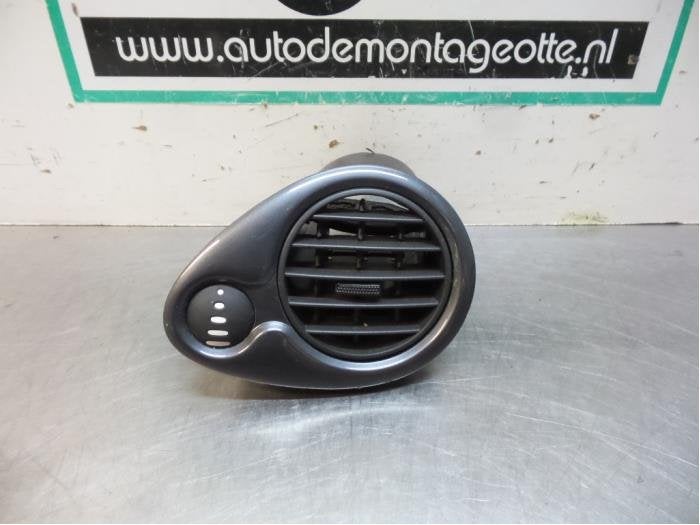Luchtrooster Dashboard van een Renault Clio (Clio 3 06-), Gebruikt, -, Renault, -