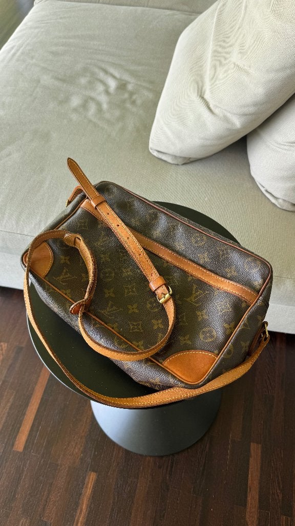 Louis Vuitton Trocadero 30, Bijoux, Sacs & Beauté, Sacs | Sacs Femme, Utilisé, Sac à bandoulière, Brun, Enlèvement ou Envoi