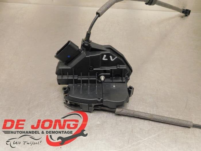 Serrure portière mécanique 4portes avant gauche d'un Ford, Autos : Pièces & Accessoires, -, 3 mois de garantie, -, -