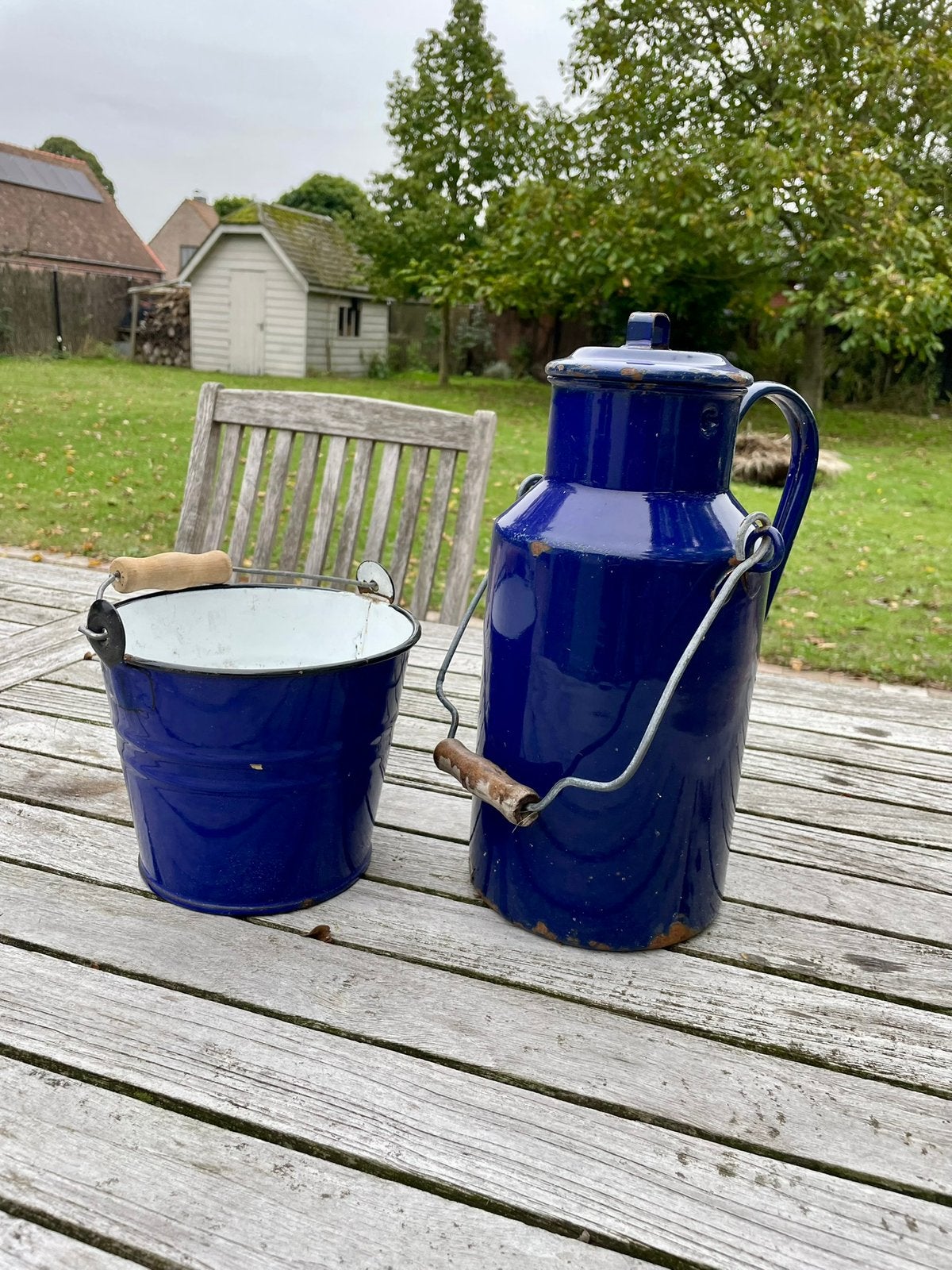 Pot à lait et seau en émaille/émail, Antiquités & Art, Enlèvement ou Envoi