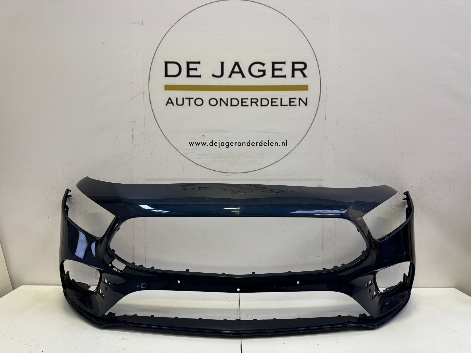 Pare-chocs avant Mercedes Classe A W177 AMG A1778856100 18-, Mercedes-Benz AG, Pare-chocs, Mercedes-Benz, Utilisé