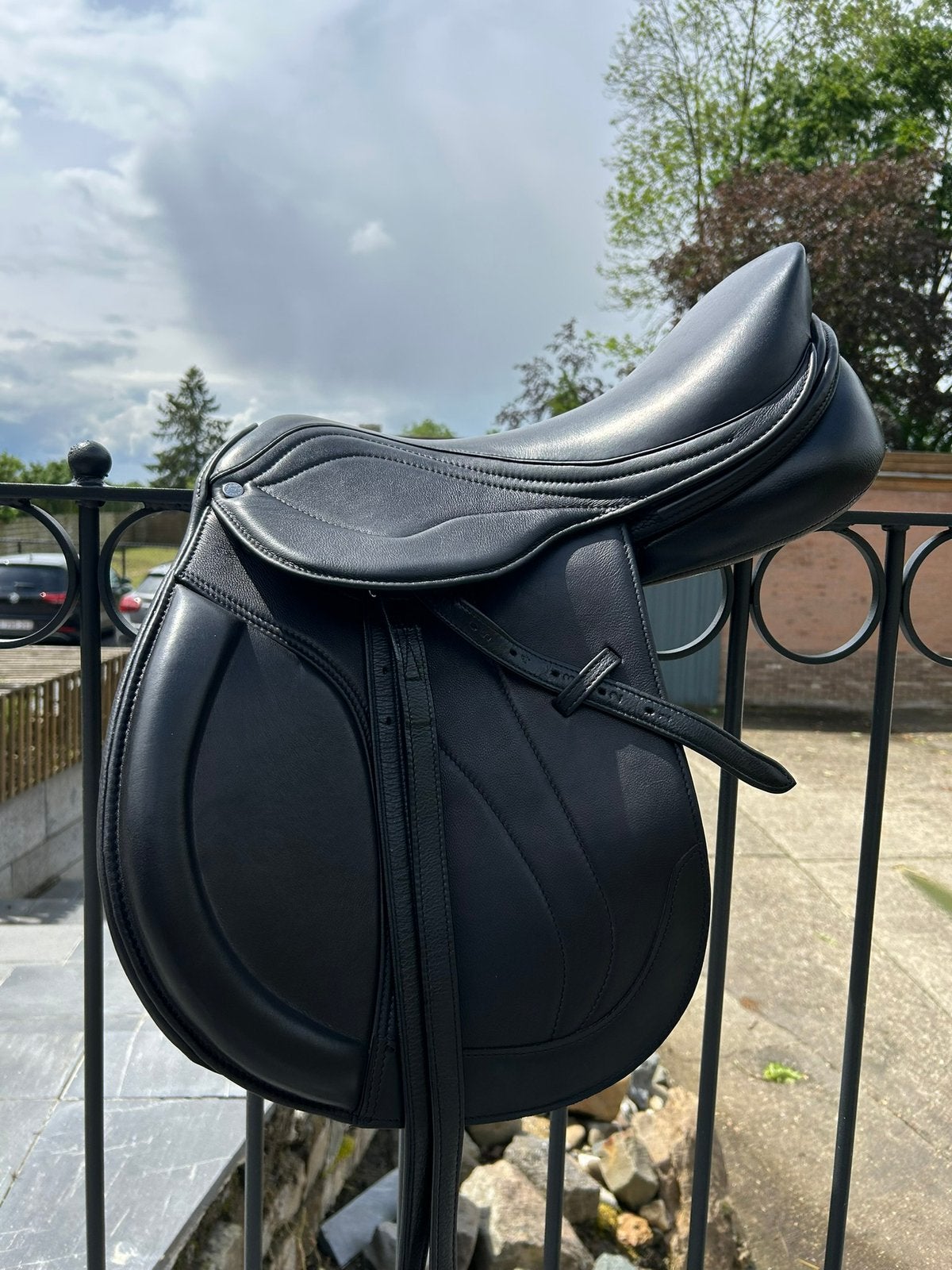 Springzadel nieuw!, Dieren en Toebehoren, Paarden en Pony's | Zadels, Ophalen, Nieuw, Springen, L (17.5 inch)