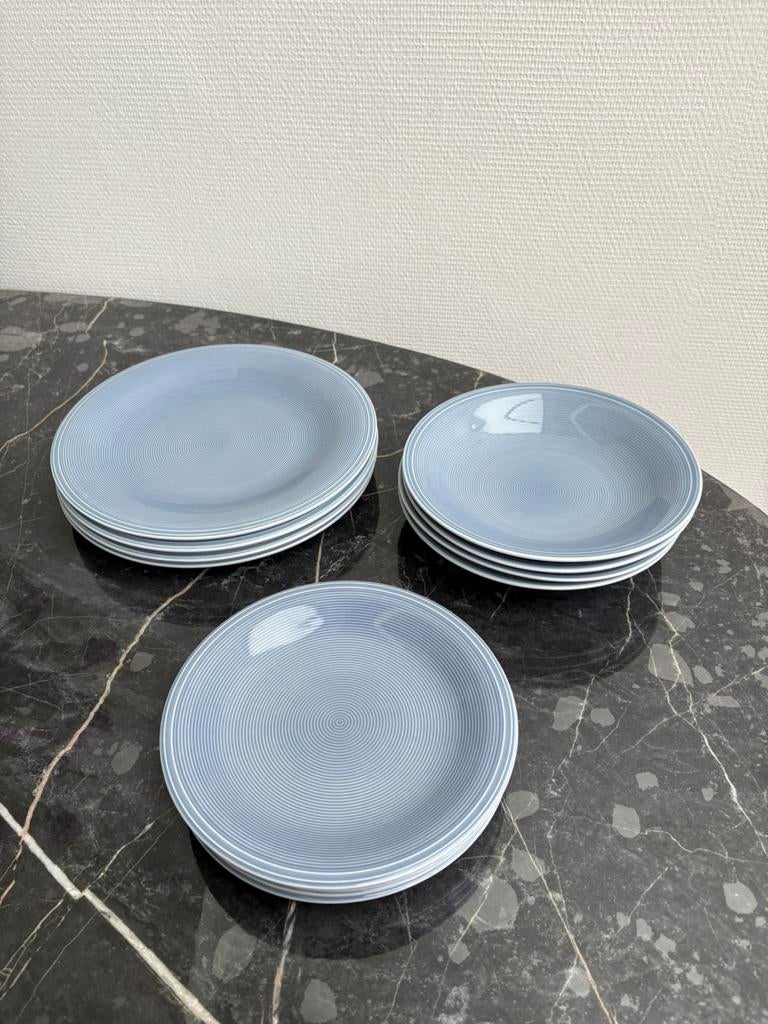 Like.'assiettes Villeroy & Boch Color Loop Horizon Blue, Maison & Meubles, Enlèvement ou Envoi, Comme neuf, Autres styles, Assiettes(s)