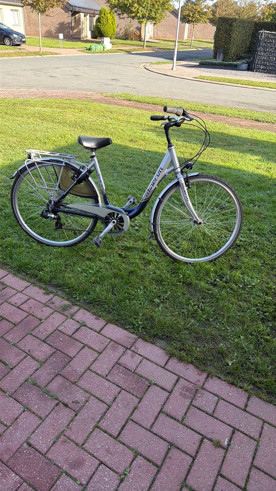 Damesfiets minerva, Fietsen en Brommers, Ophalen, Zo goed als nieuw, Versnellingen