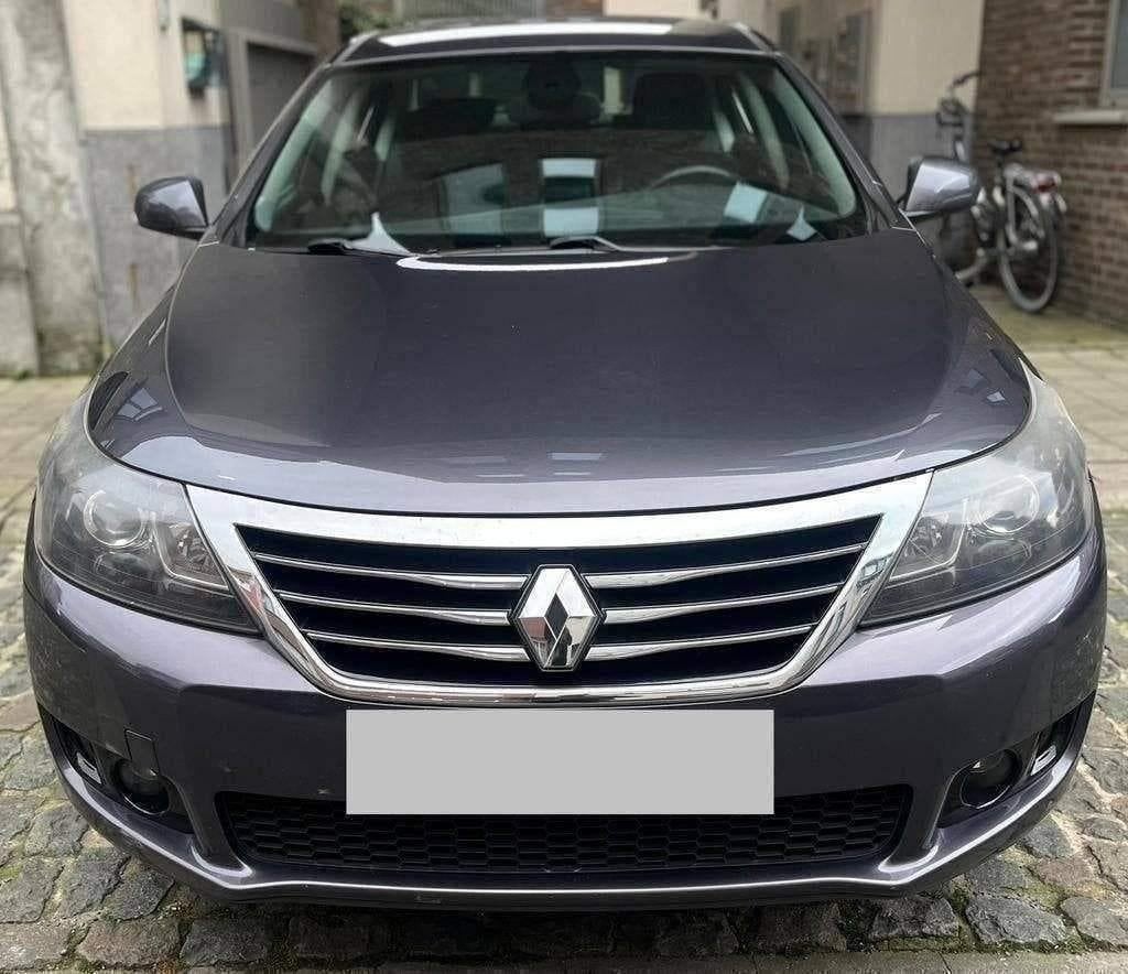 RENAULT LATITUDE / 2.0 DIESEL  / EURO 5 / GEKEURDVOORVERKOOP, Auto's, Renault, Voorwielaandrijving, Euro 5, Zwart, 4 cilinders