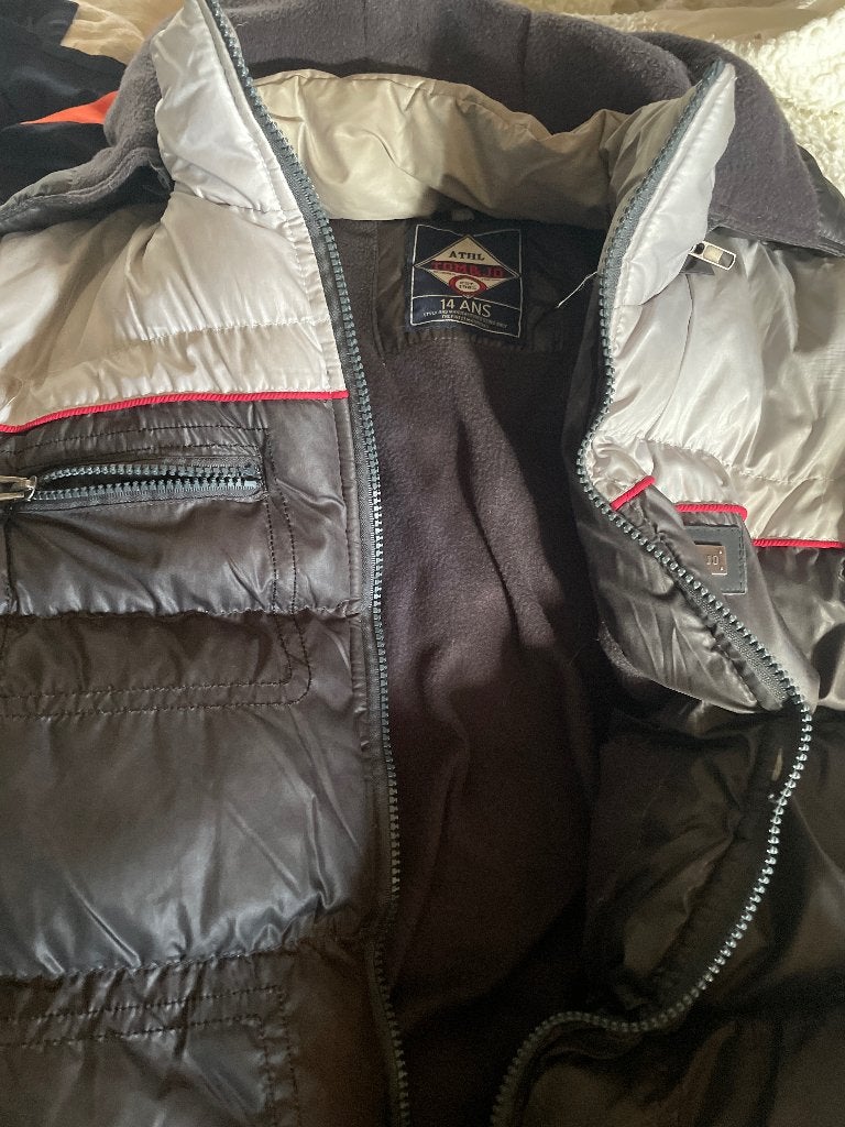 Doudoune garçon 14 ans, Enfants & Bébés, Garçon, Pull ou Veste, Enlèvement, Utilisé