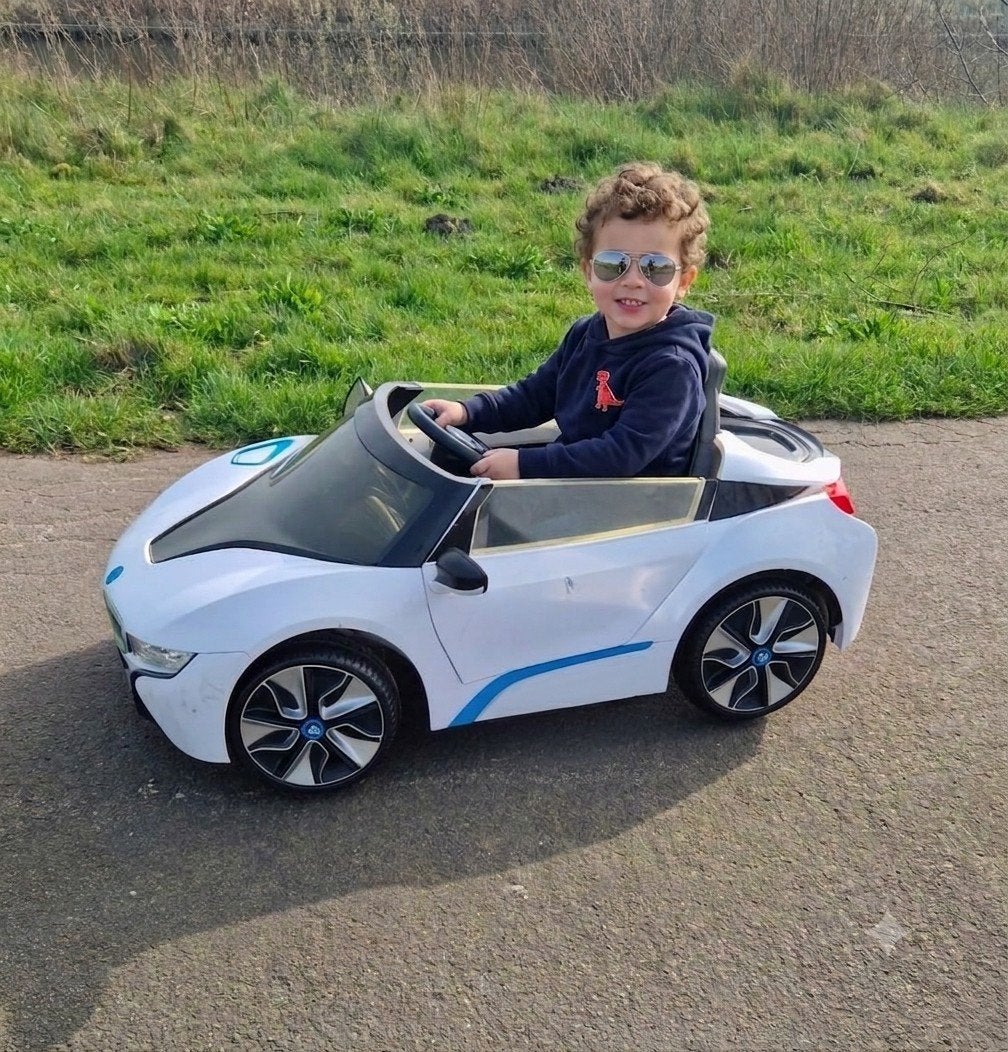 BMW i8 speelgoedauto met afstandsbediening., Kinderen en Baby's, Ophalen
