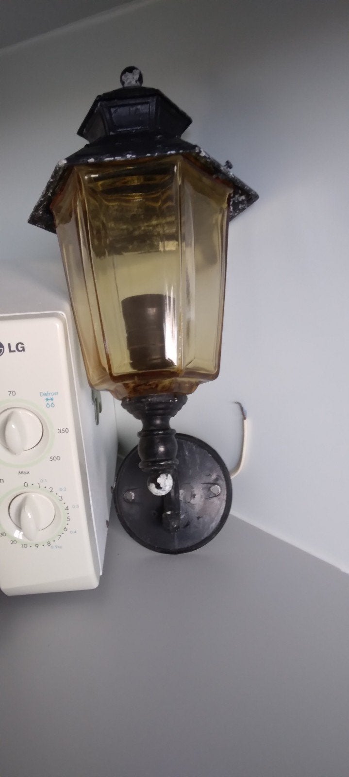 Zeer oude vintage wandlamp voor buiten in smeedijzer en ve, Tuin en Terras, Buitenverlichting, Ophalen, Gebruikt, Led, Netvoeding