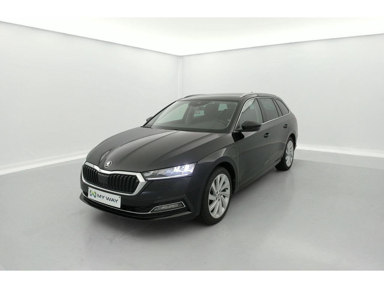 Skoda Octavia Combi PHEV Clever 1,4 TSI iV 150 kW DSG, Ordinateur de bord, Achat, Break, Automatique