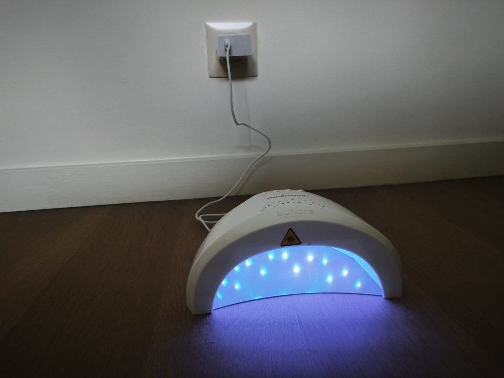 Medisana LED - UV nageldroger, Elektronische apparatuur, Persoonlijke Verzorgingsapparatuur, Ophalen, Zo goed als nieuw, Hand- en Voetverzorging