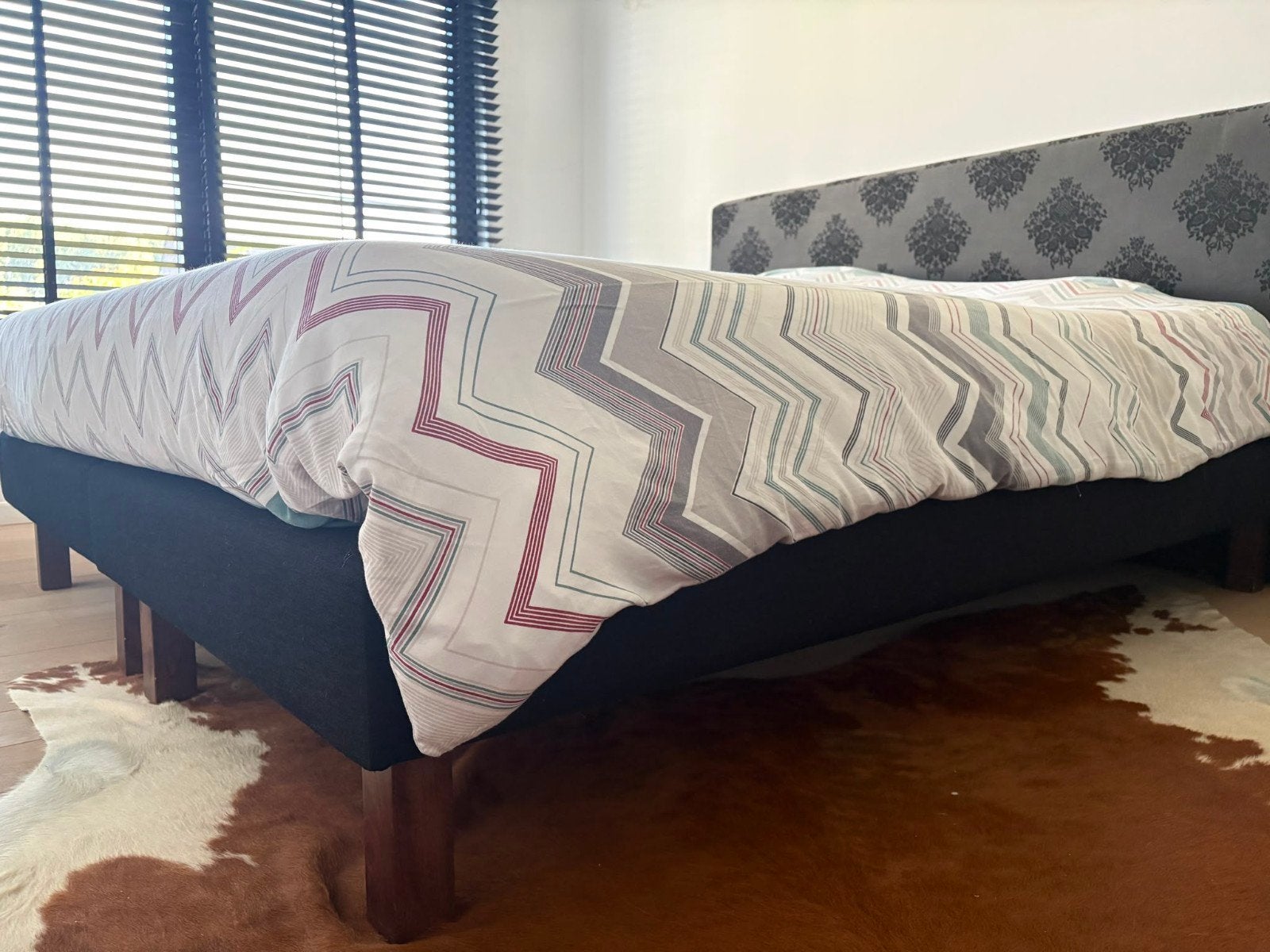 Sommier design NOX - 185 x 220 cm - Très bon état, Autres dimensions, Enlèvement, Utilisé, Noir