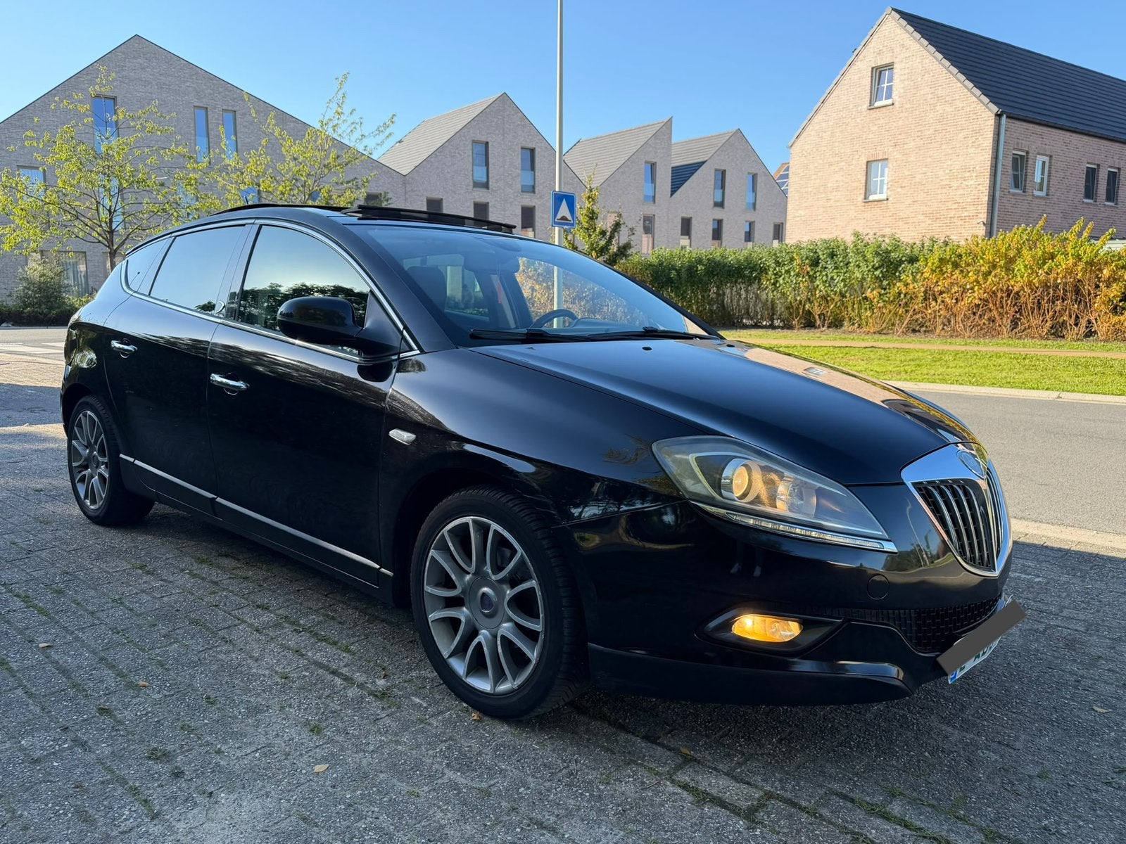 Full option Lancia Delta 1.6 Multijet Argento ! EURO 5, Autos, Achat, Entreprise, Boîte manuelle, Noir