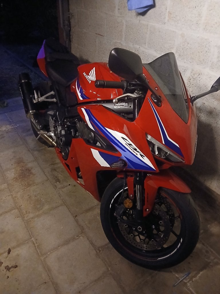 CBR650r 2026 (6 jaar garantie!!!!!) Volledige optie, Motoren, Motoren | Honda, Handvatverwarming, Nieuw, Particulier