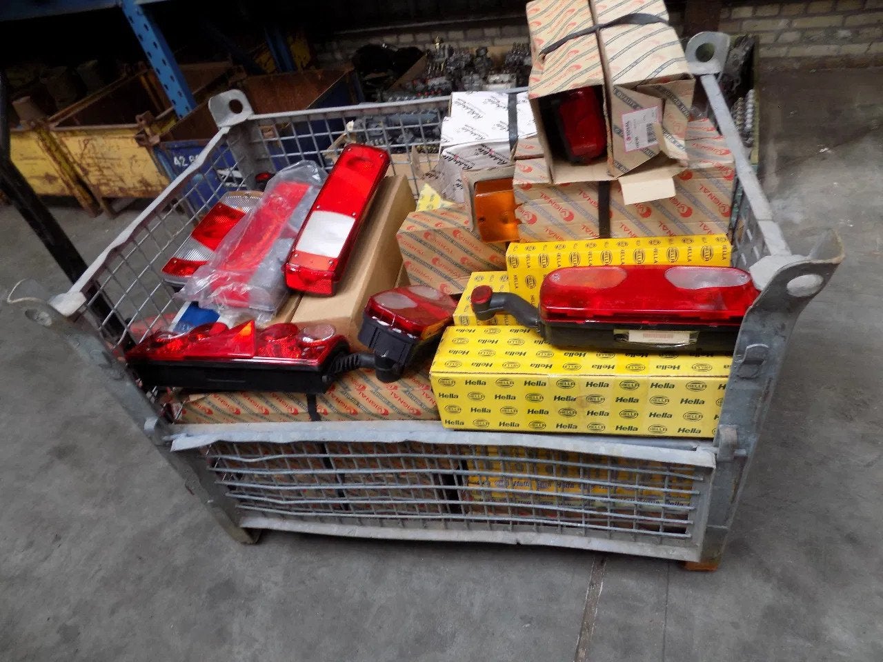 verlichting voor truck en trailer HELLA VERLICHTING truck en, Gebruikt